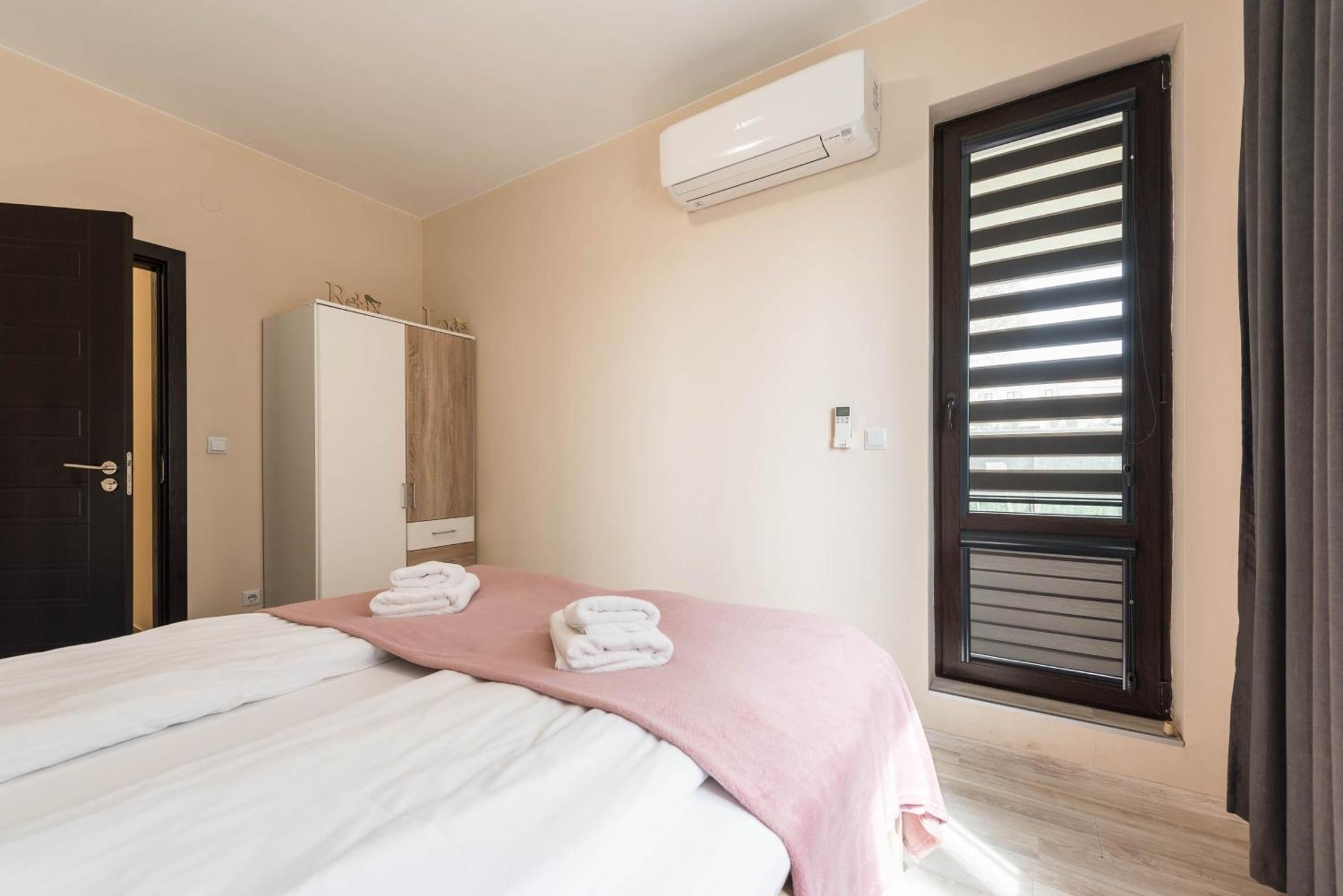 Two Bedroom Cathedral View Apartment Varna Luaran gambar